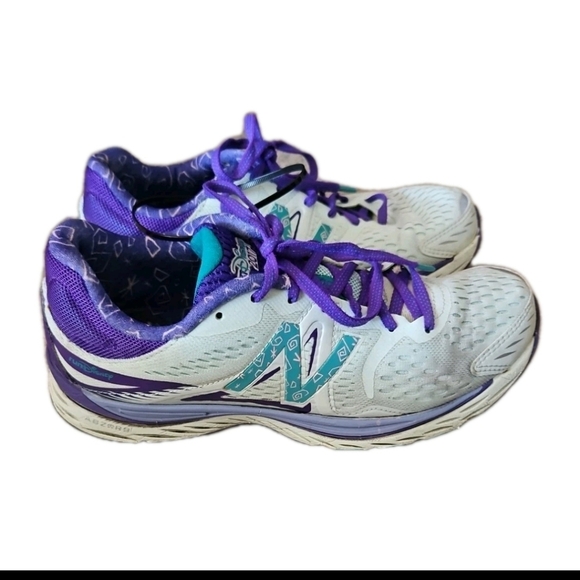 New Balance Womens Run Disney Run Disney Mad Tea Party Limited Shoes 880 V6 10 - Picture 3 of 15